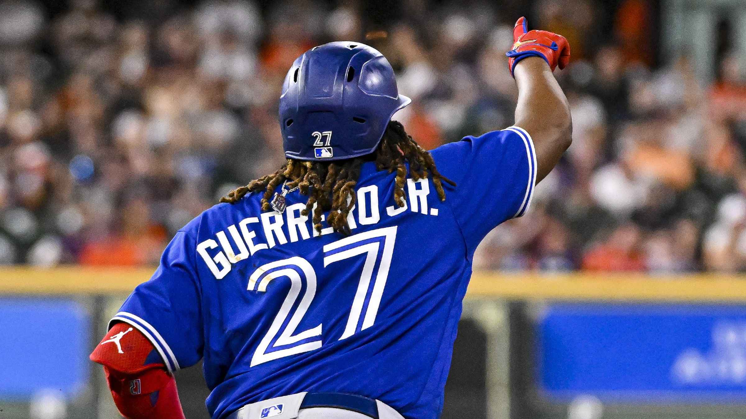 Blue Jays keeping pace despite Matt Chapman, Vlad Jr. struggles