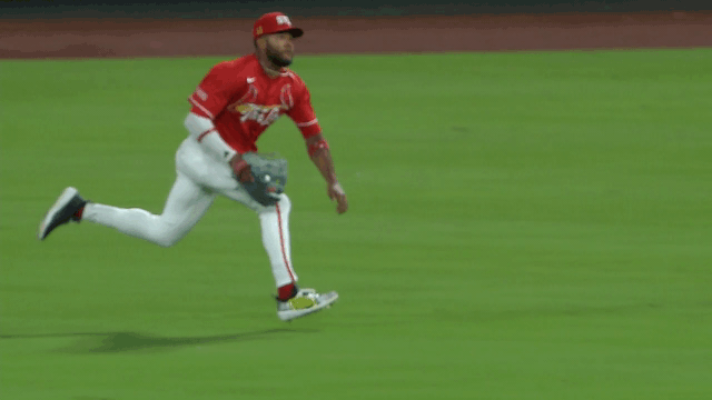 An animated gif of Victor Scott II making a diving catch
