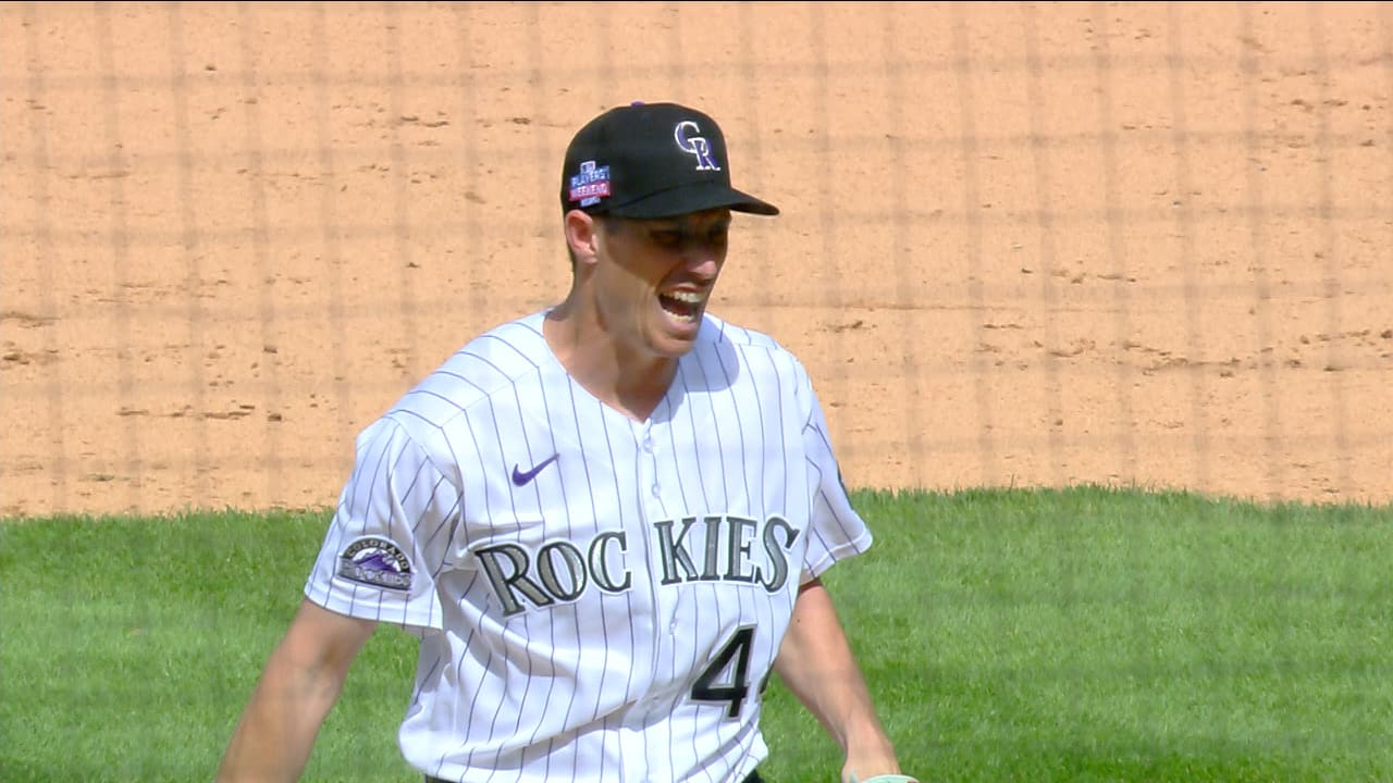 Jimmy Herget reacts to being stung by a bee