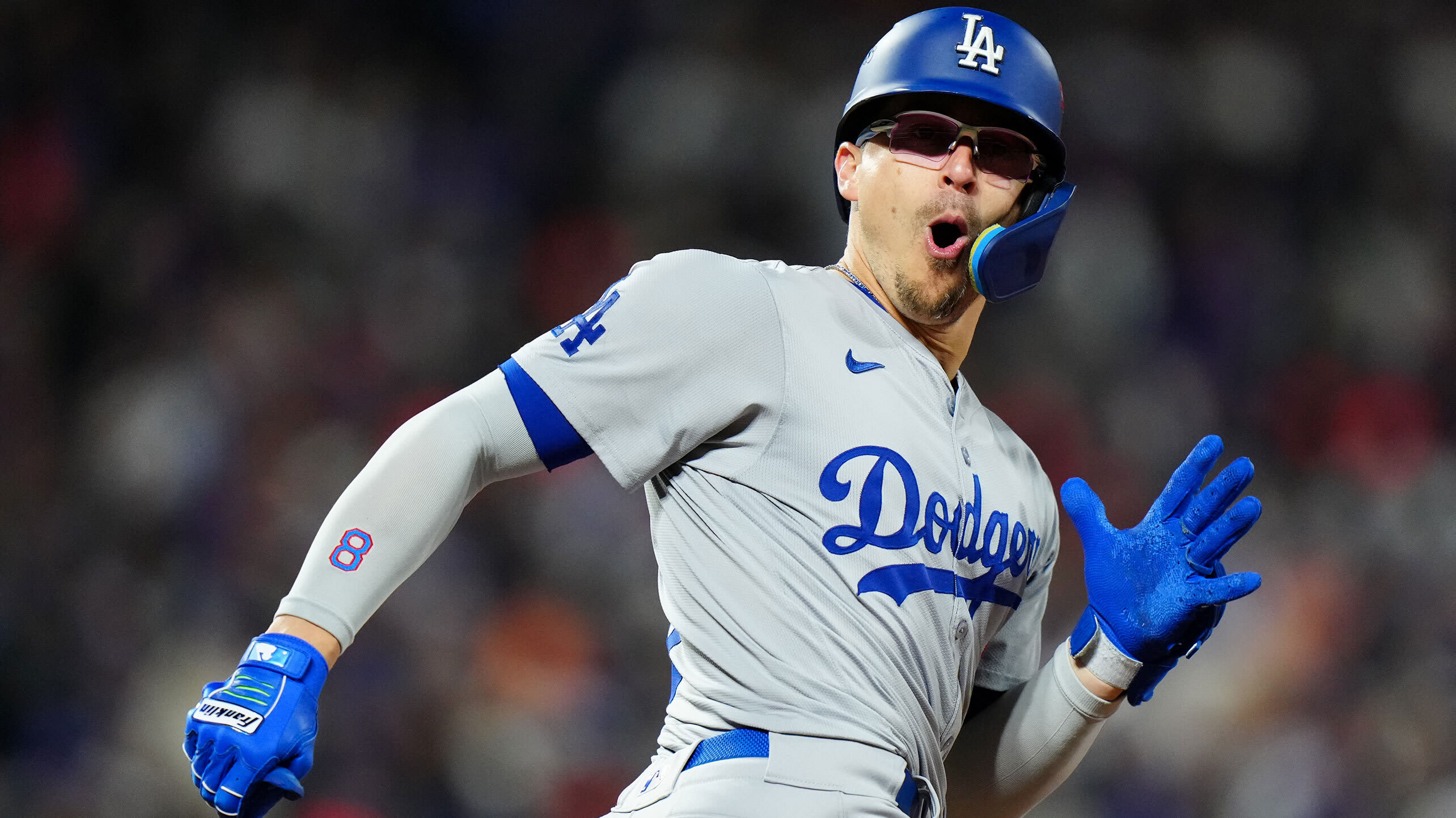 Enrique Hernández lets out a ''Whoop!'' after going deep