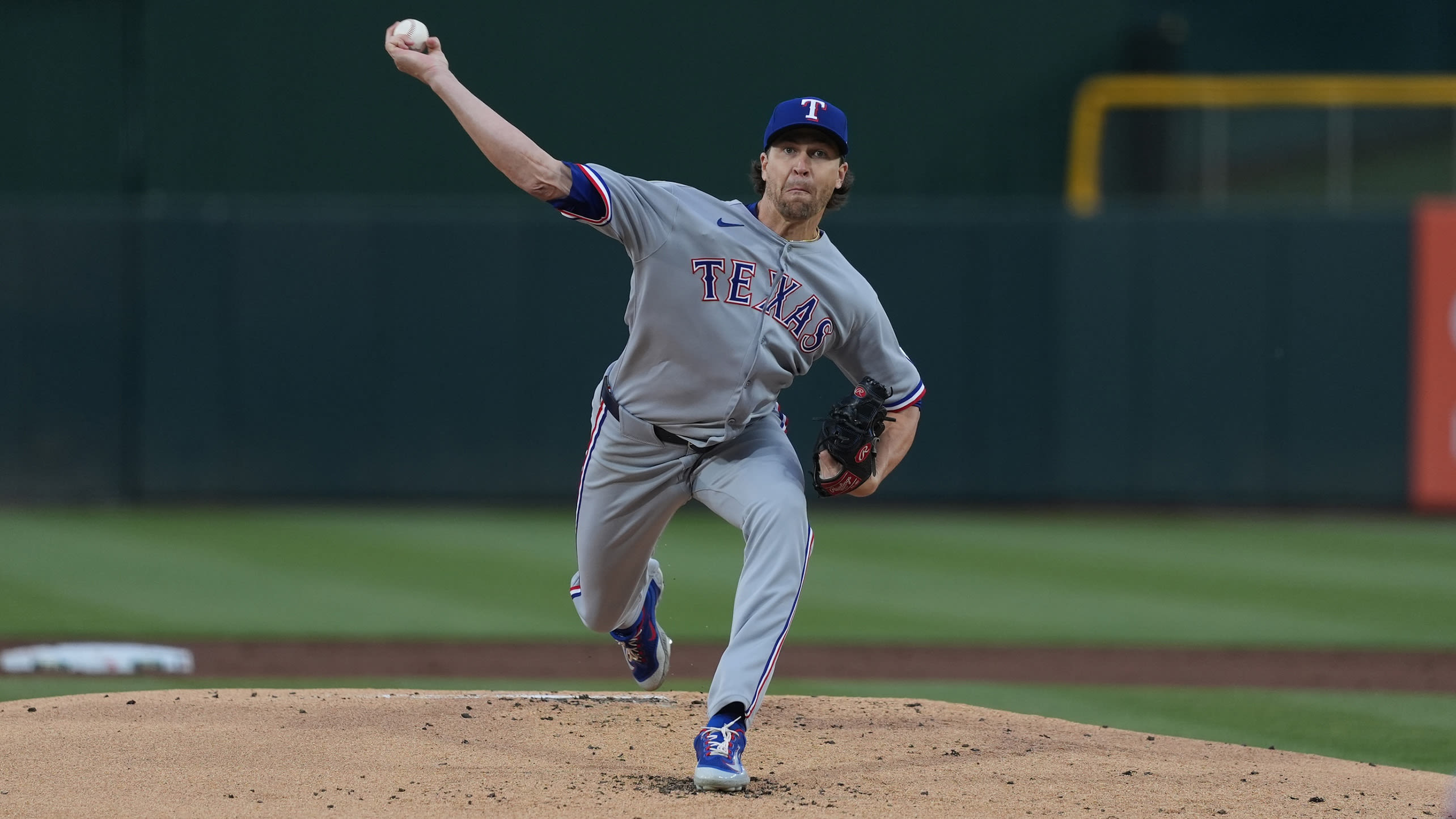 Jacob deGrom delivers a pitch