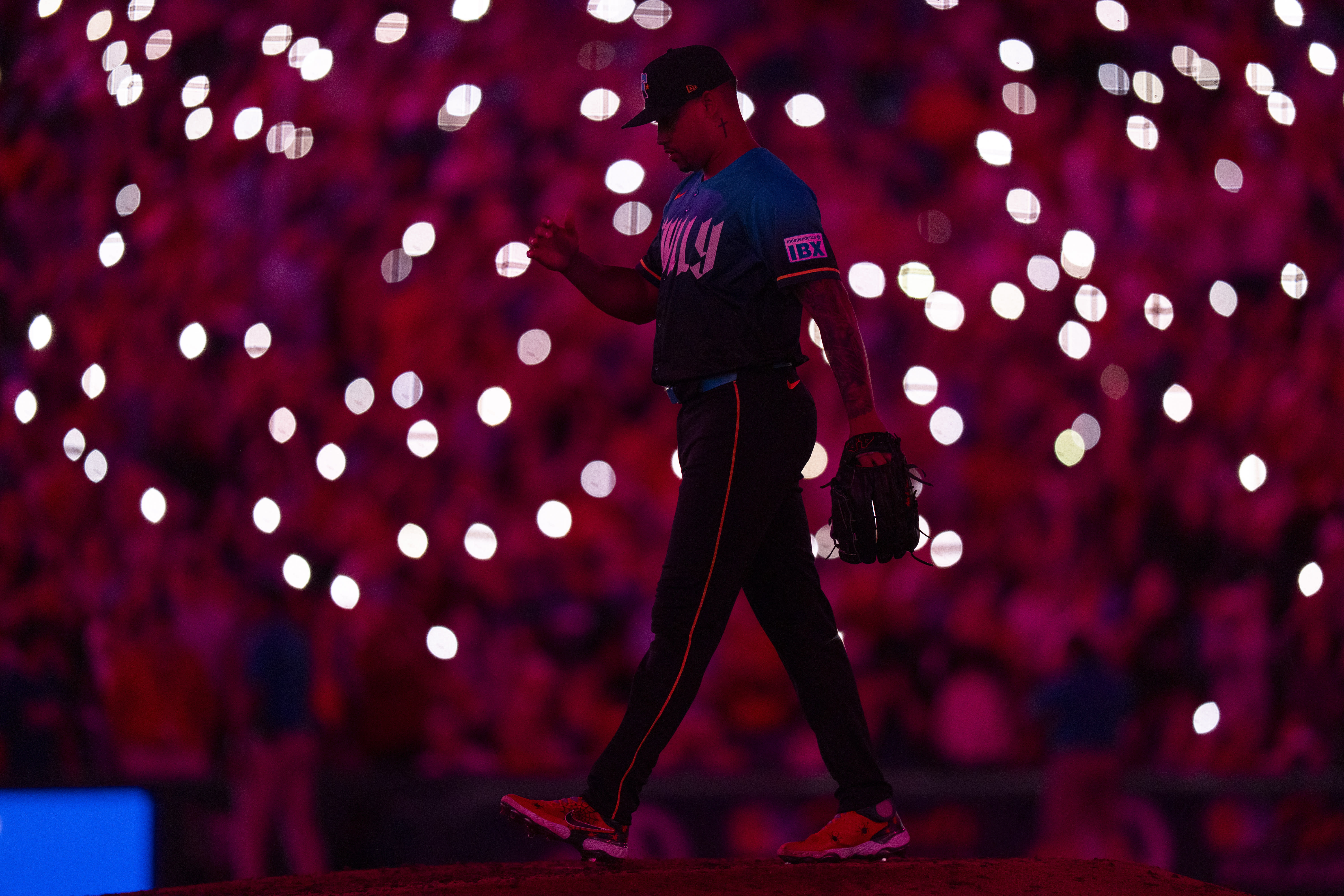 Jhoan Duran's iconic entrance