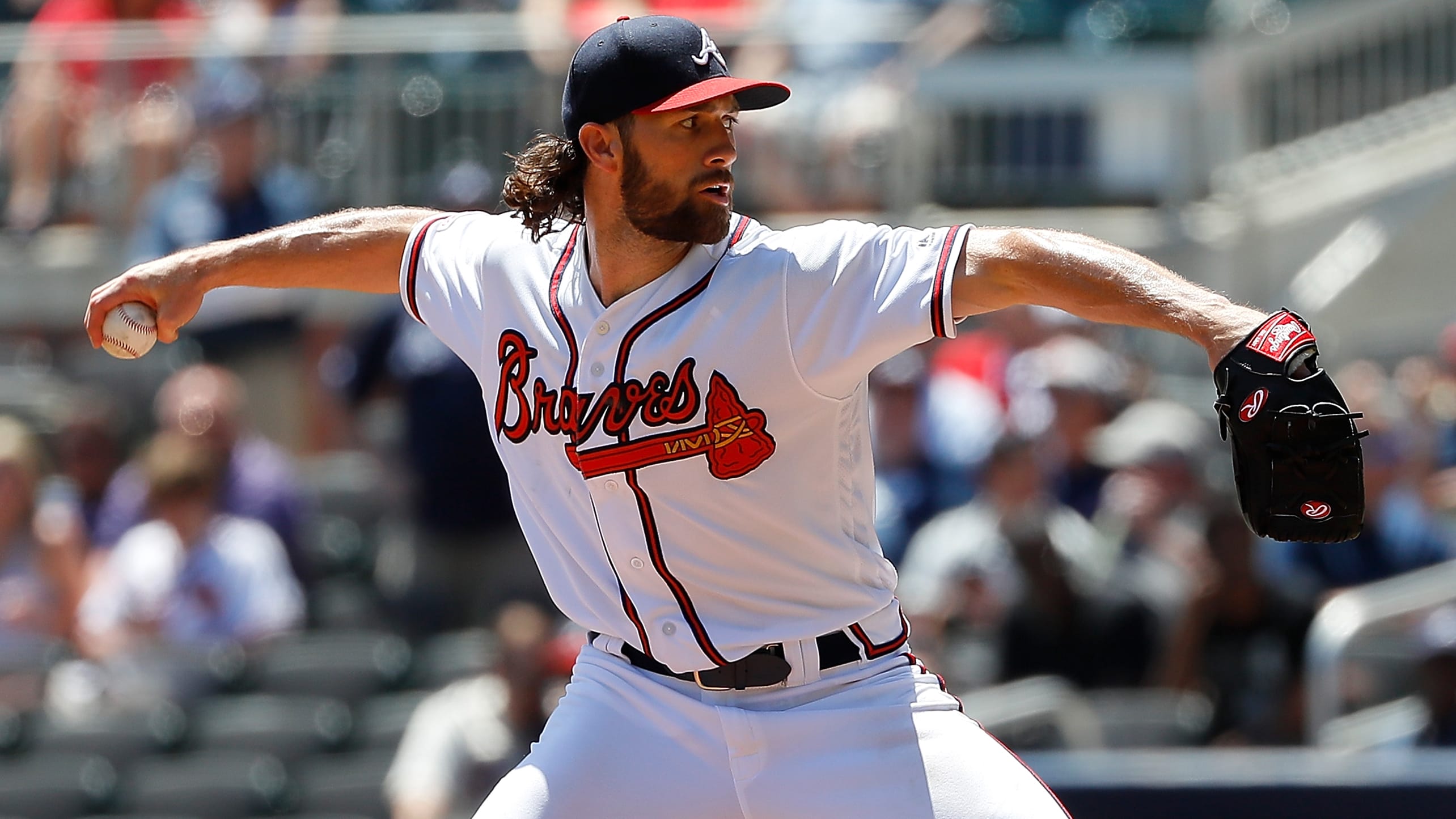 Charlie Culberson delivers a pitch