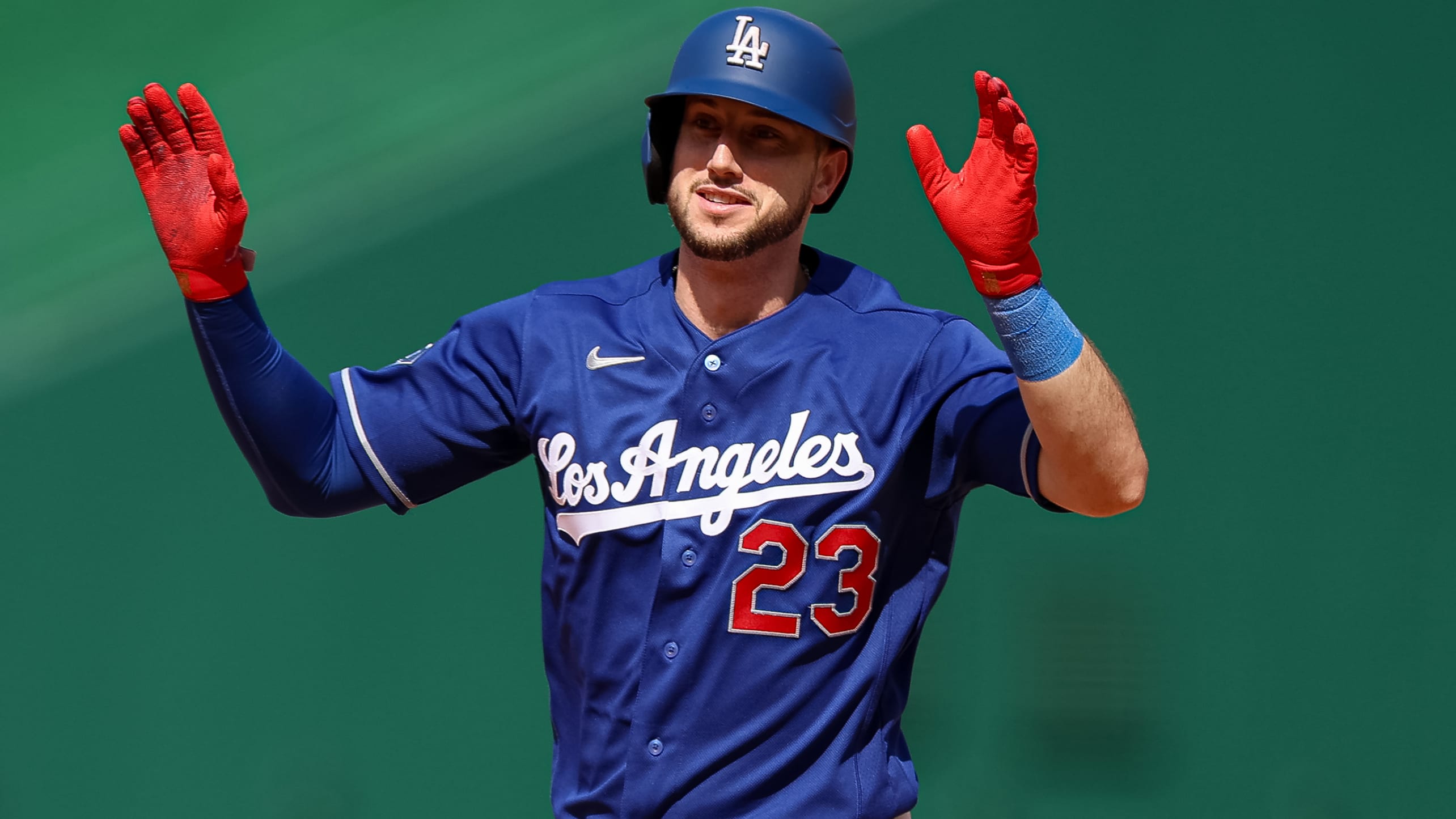 Kyle Tucker rounds the bases in the Dodgers' new blue jersey
