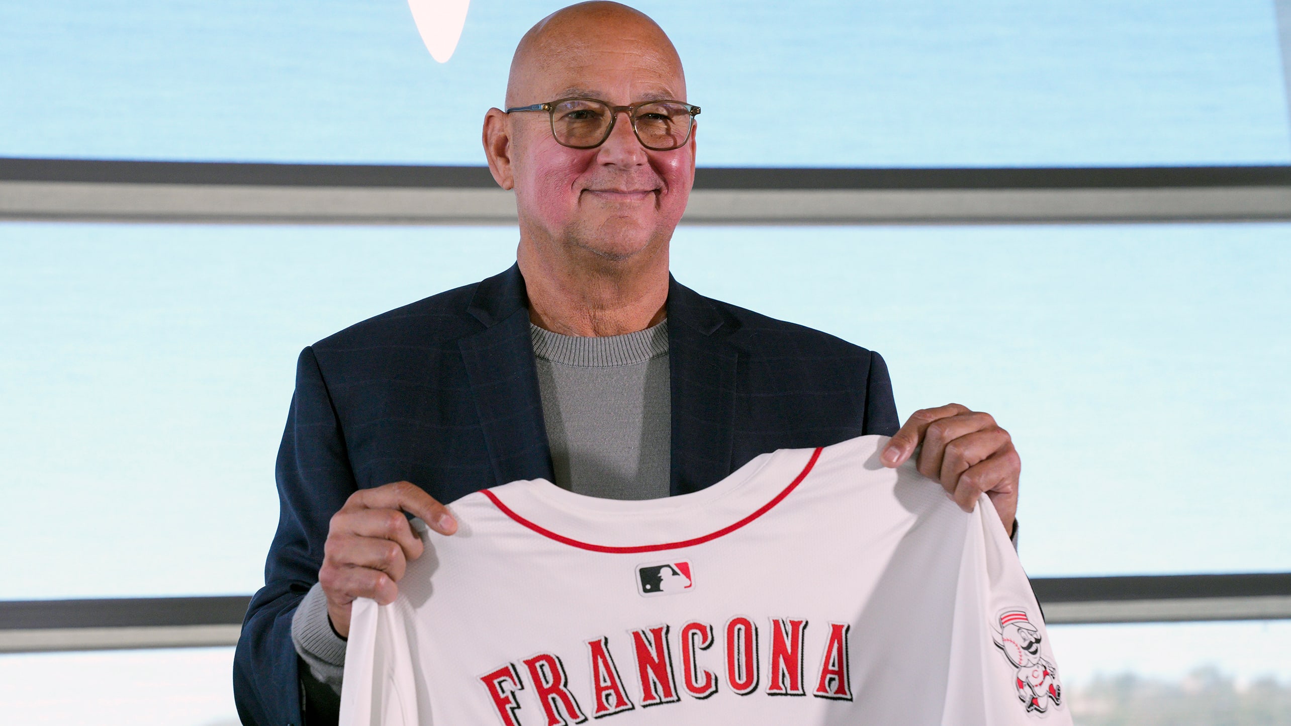 Terry Francona is introduced as Reds manager