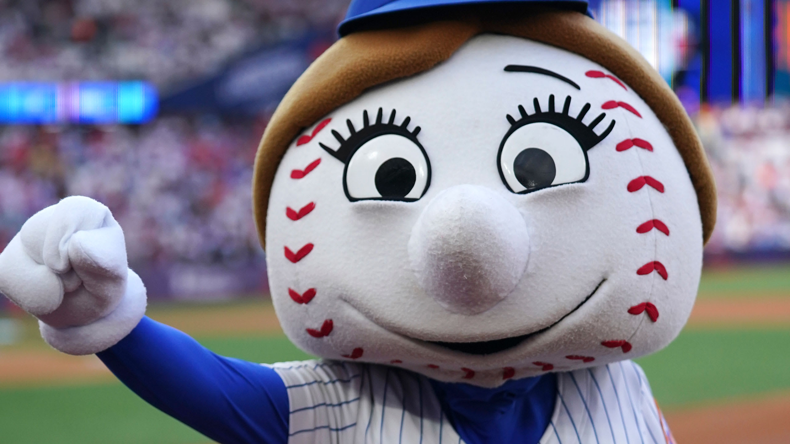 Mrs. Met
