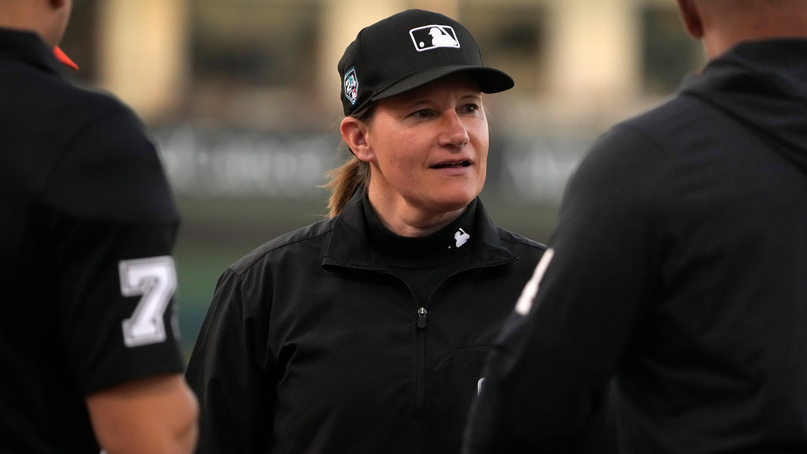 Umpire Jen Pawol