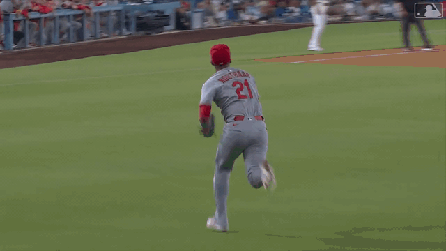 An animated gif of Lars Nootbaar making a diving catch
