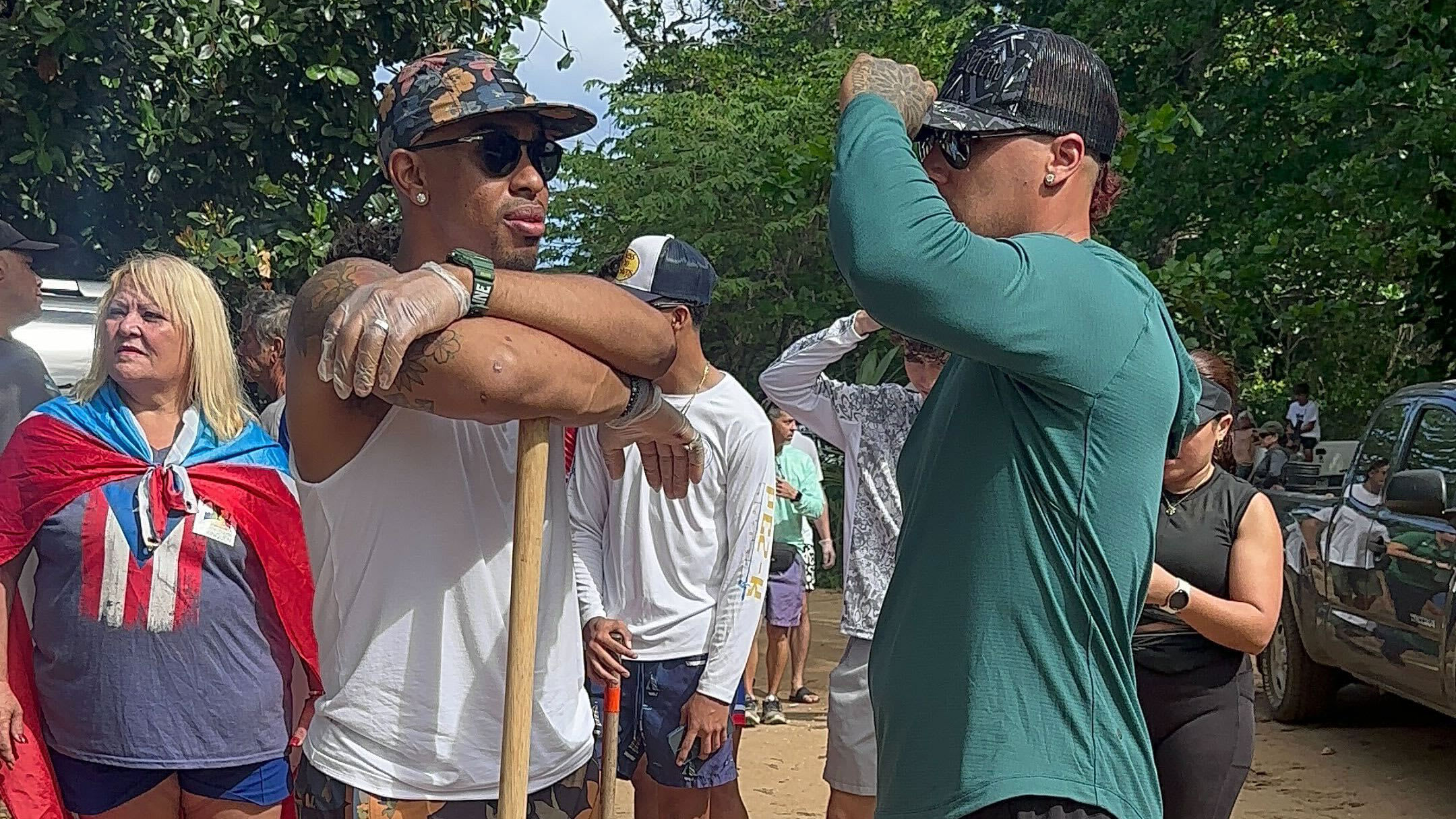 Francisco Lindor at a beach cleanup event in Puerto Rico