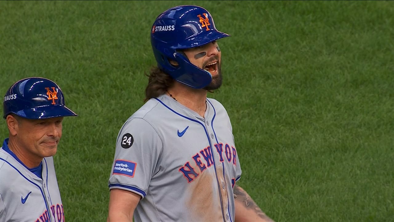 After his big two-run triple, Jesse Winker had a few words for the Brewers