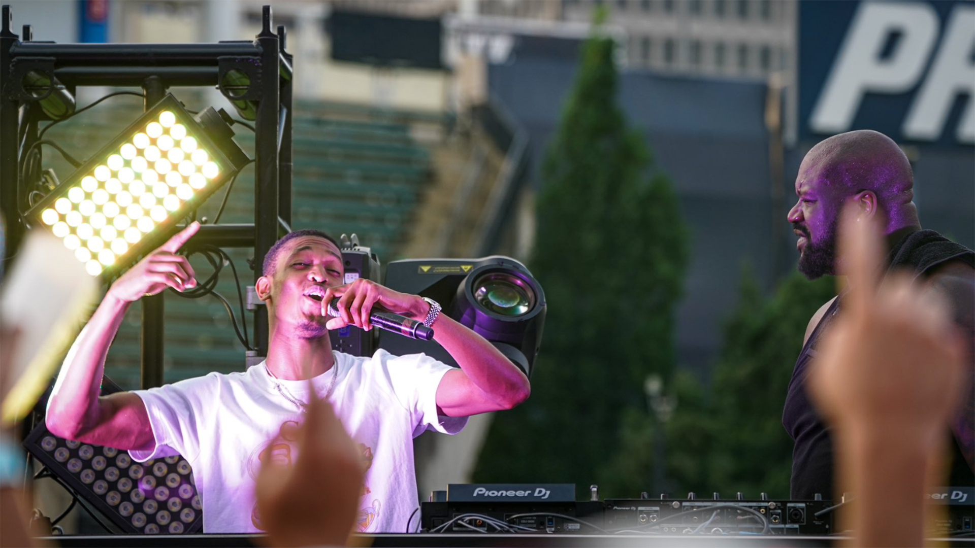 Triston McKenzie and Shaquille O'Neal