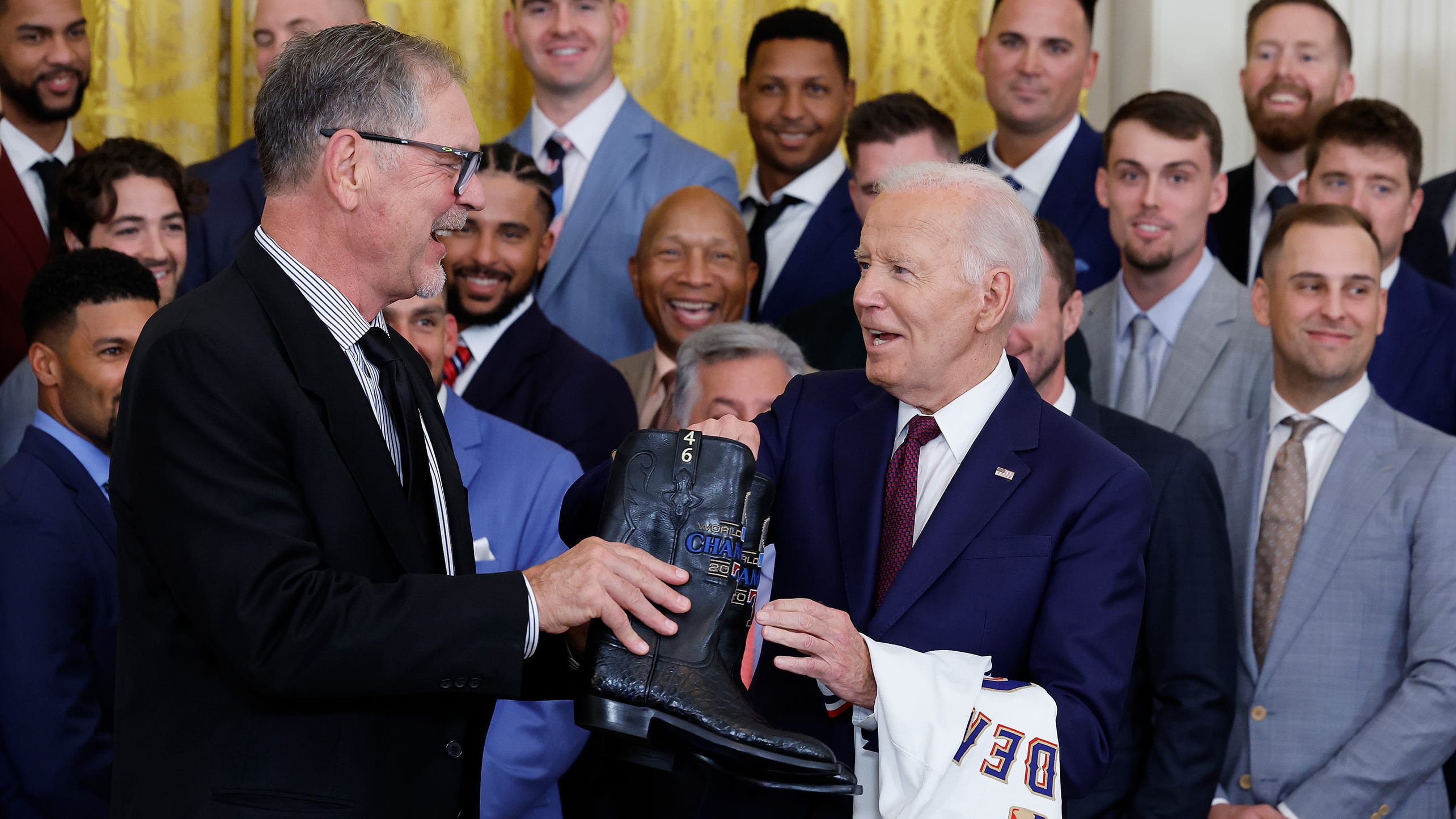 Rangers manager Bruce Bochy and President Joe Biden