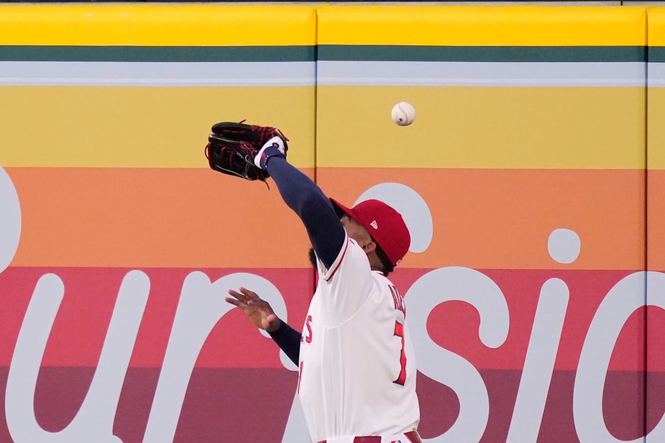Ball bounces off Jo Adell's head for a home run