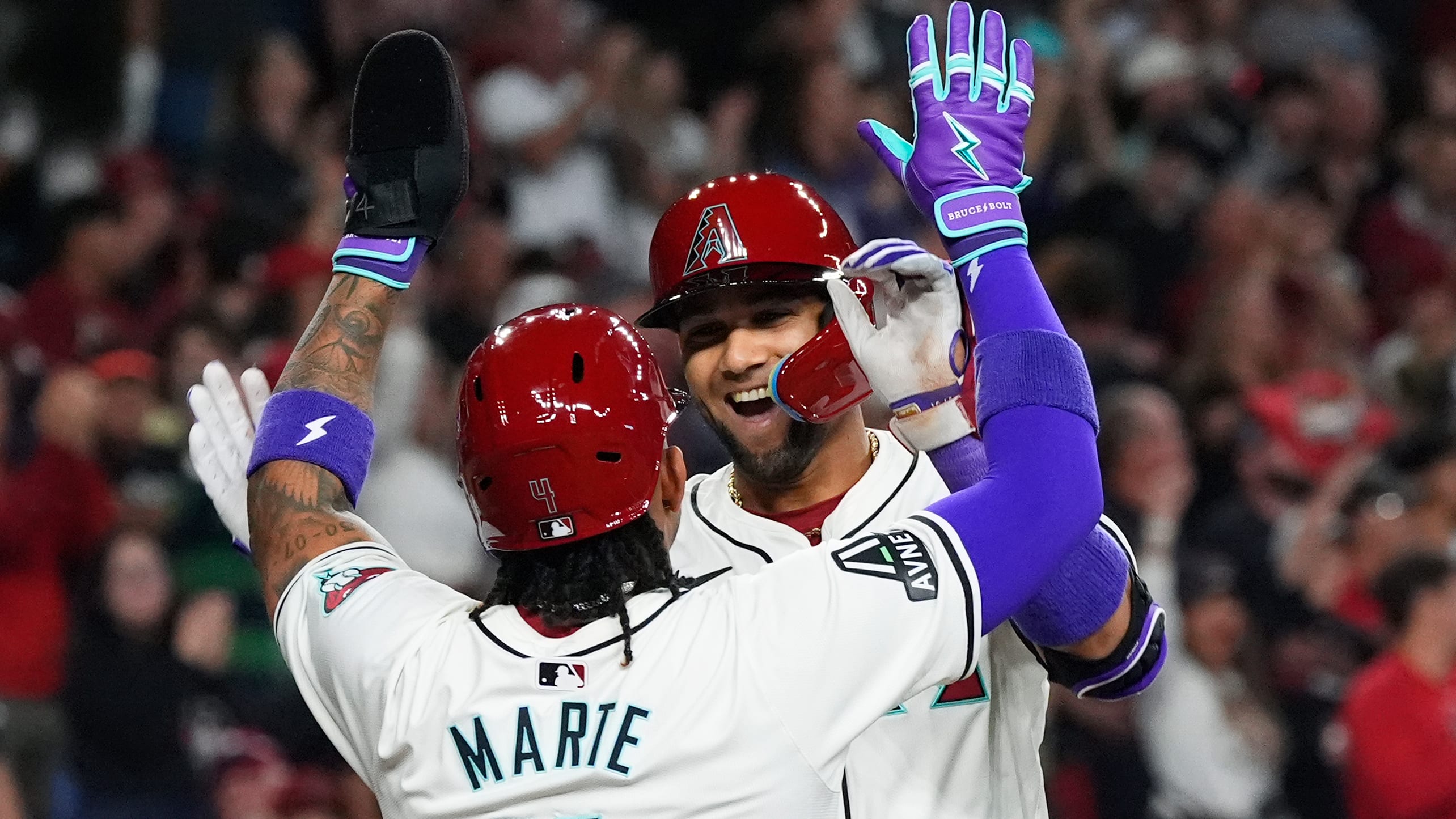 The Diamondbacks did a lot of high-fiving on Opening Day, scoring 16 runs