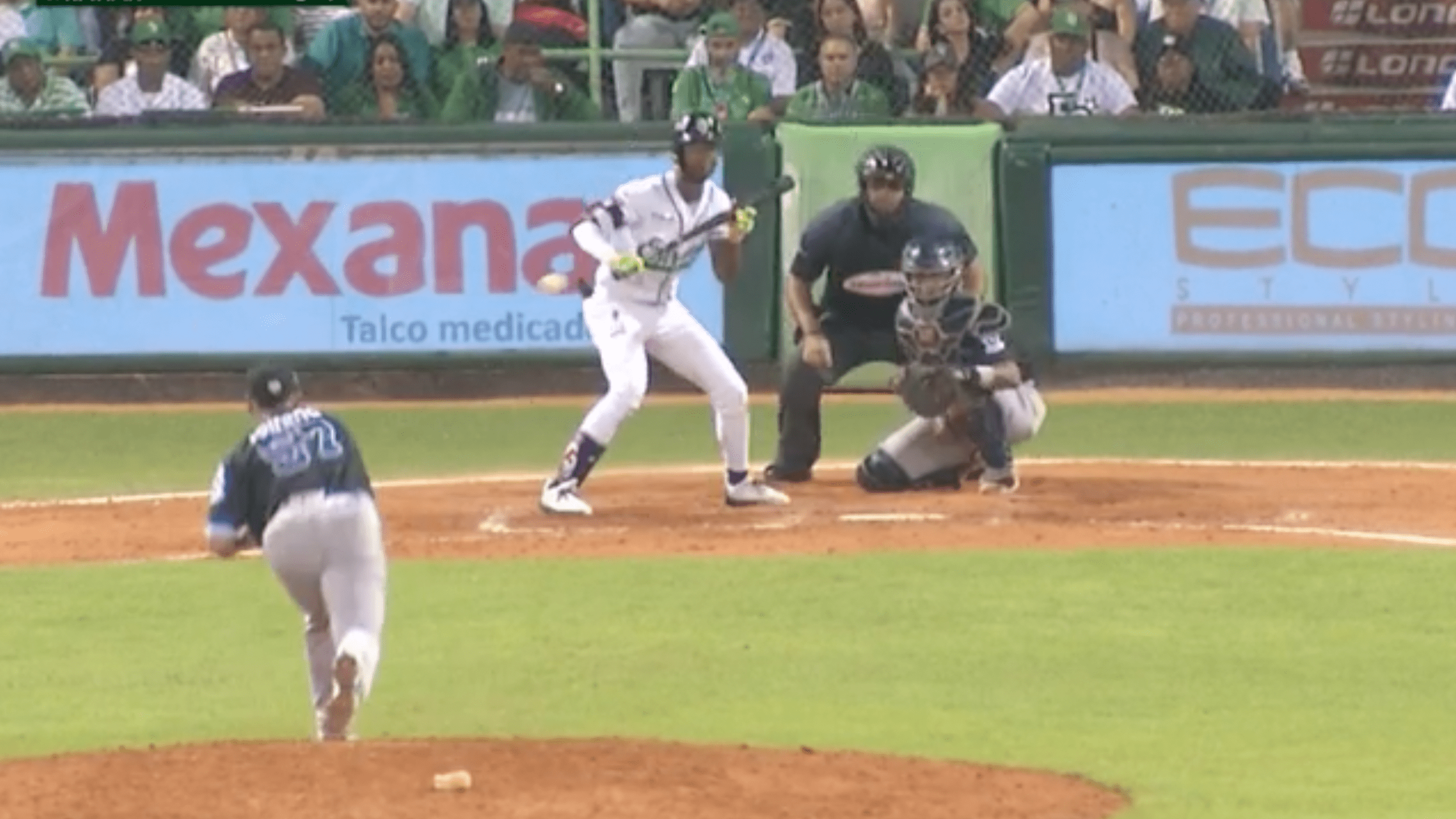 Raimel Tapia squares to bunt