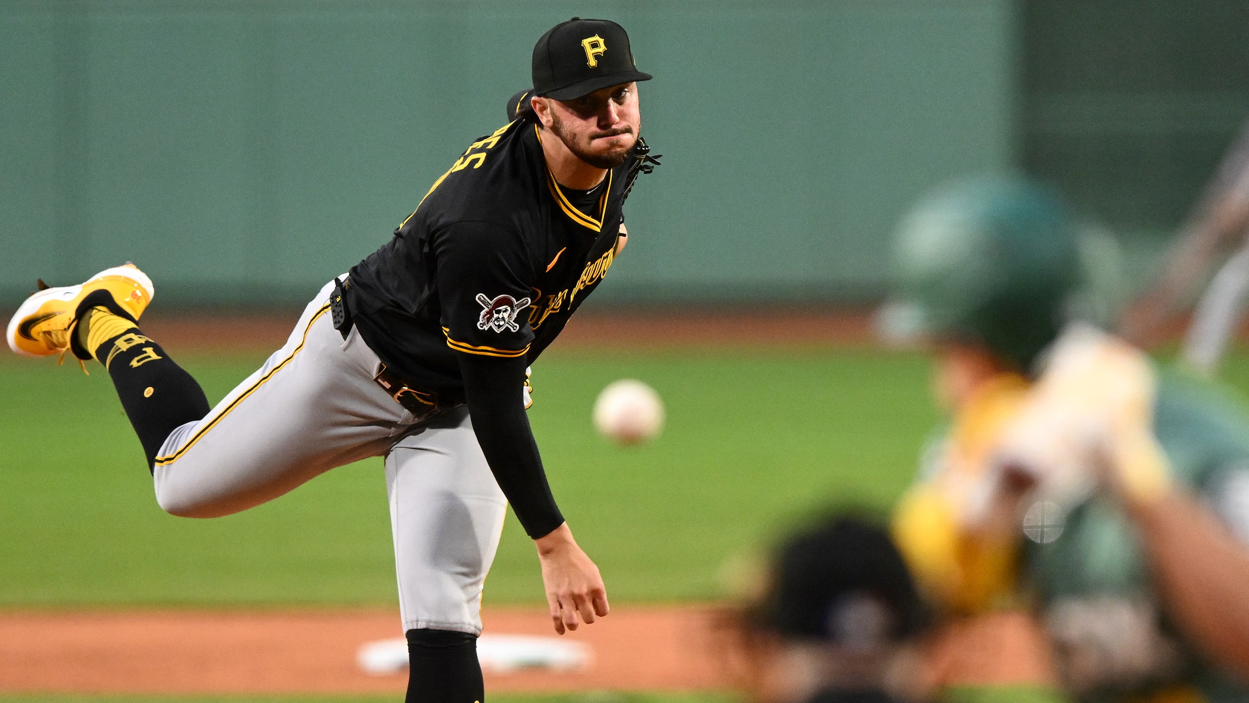 Paul Skenes delivers a pitch