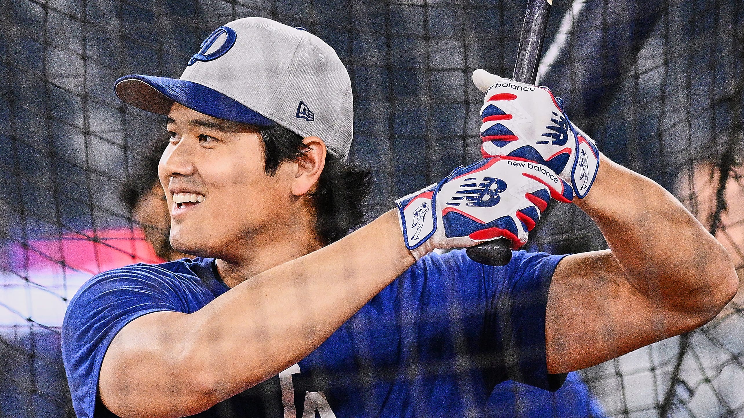 Shohei Ohtani takes batting practice