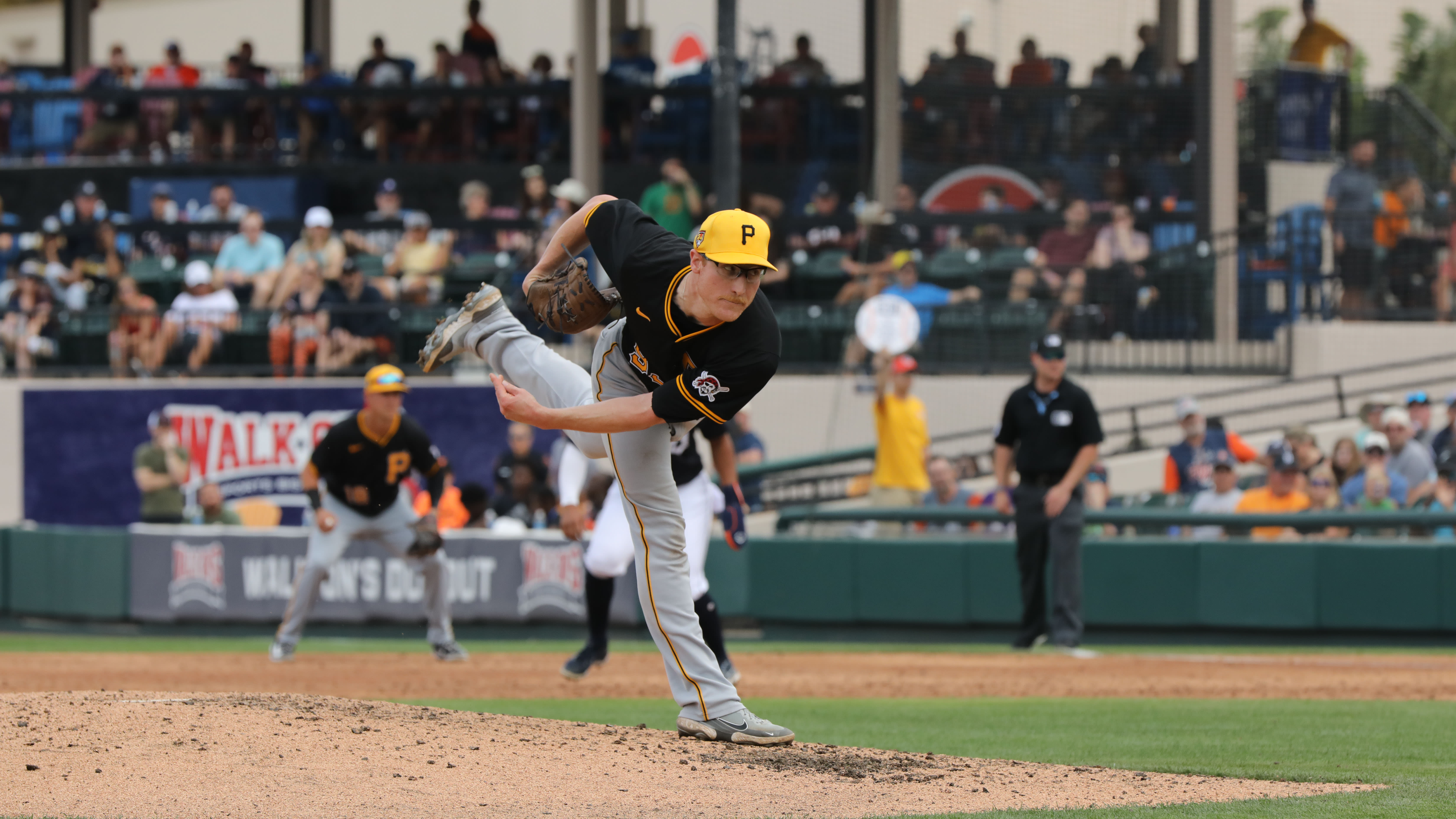 Pirates pitcher Brady Feigl