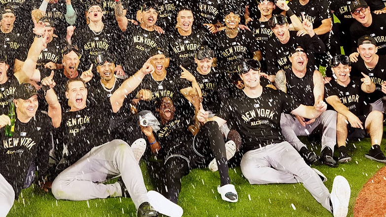 Gerrit Cole was late to the Yankees' team photo on the field