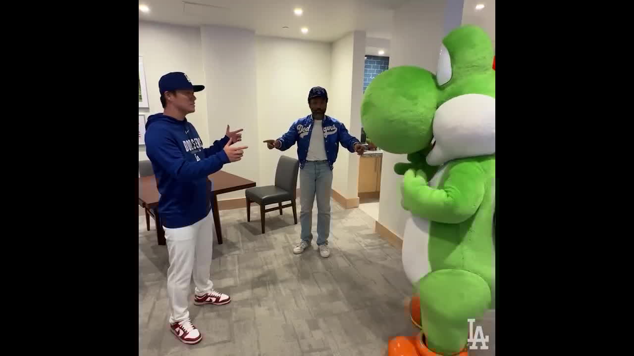 Yoshinobu Yamamoto meets Yoshi from Super Mario and Donald Glover