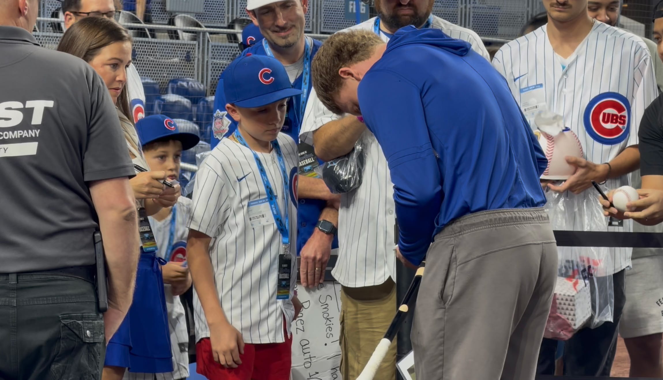 Pete Crow-Armstrong and 11-year-old fan Crew Klein