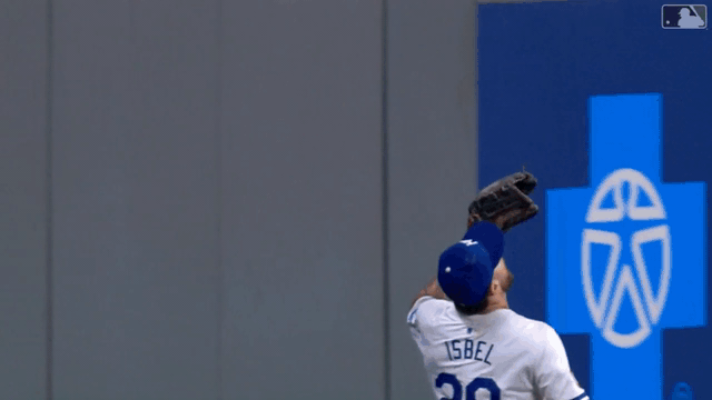 Kyle Isbel's sweet snow-cone catch