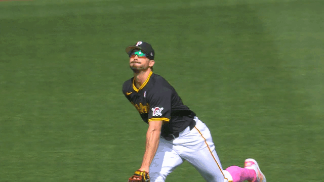 An animated GIF of Bryan Reynolds making a diving catch