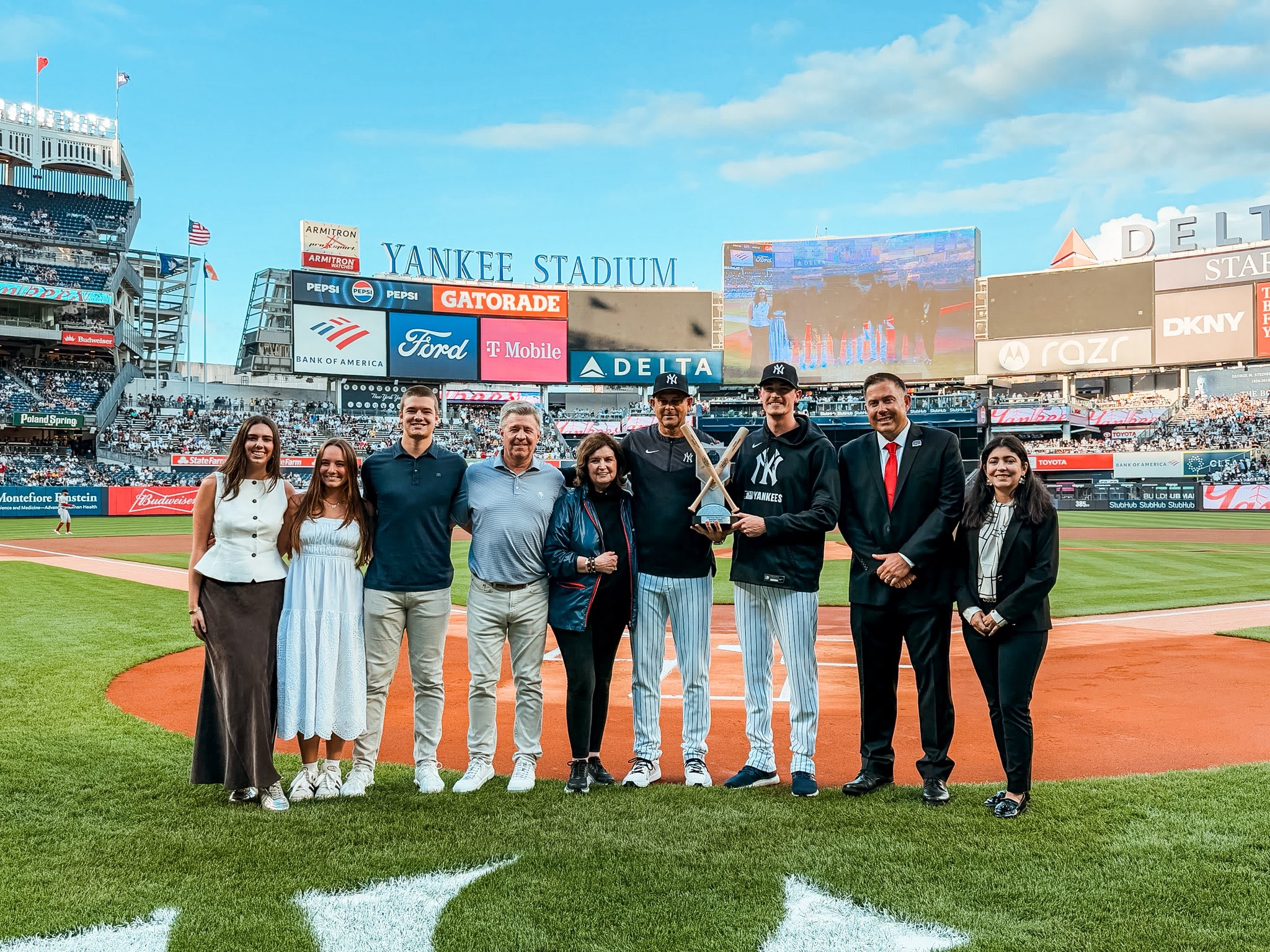 Yankees being presented the 2025 Bobby Murcer Award