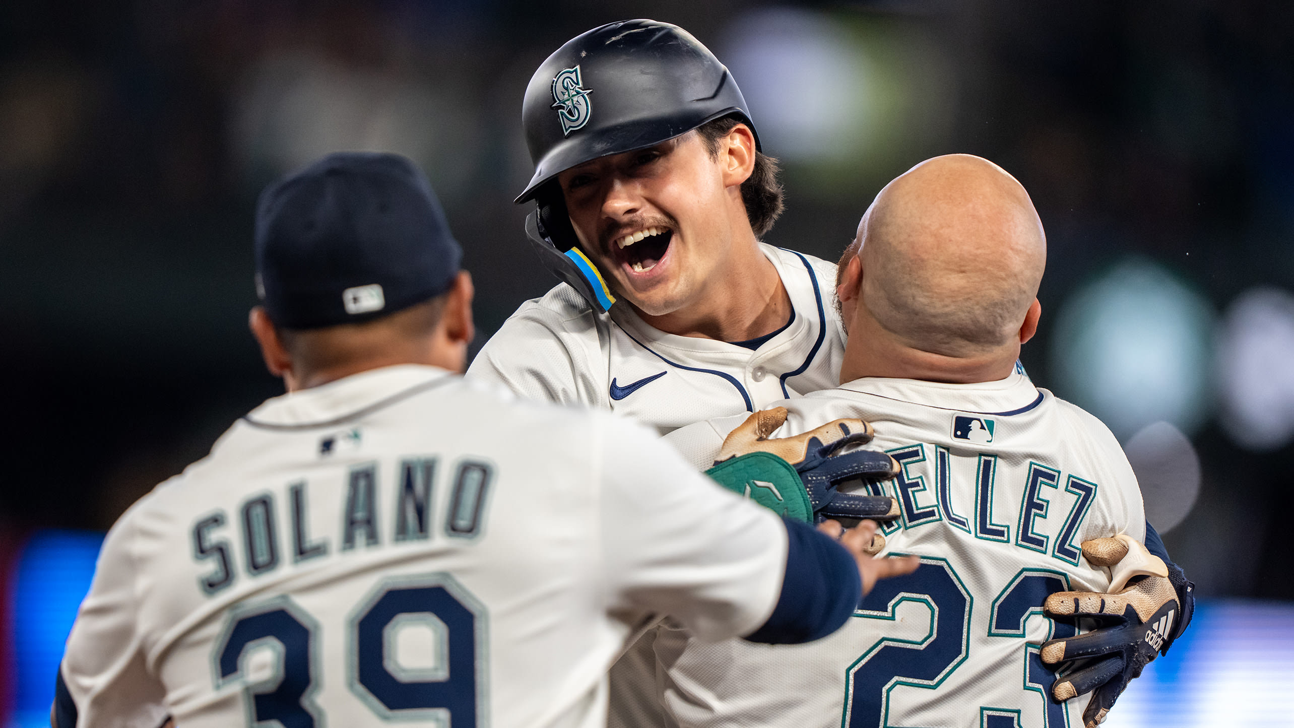 The Mariners celebrate after a walk-off victory