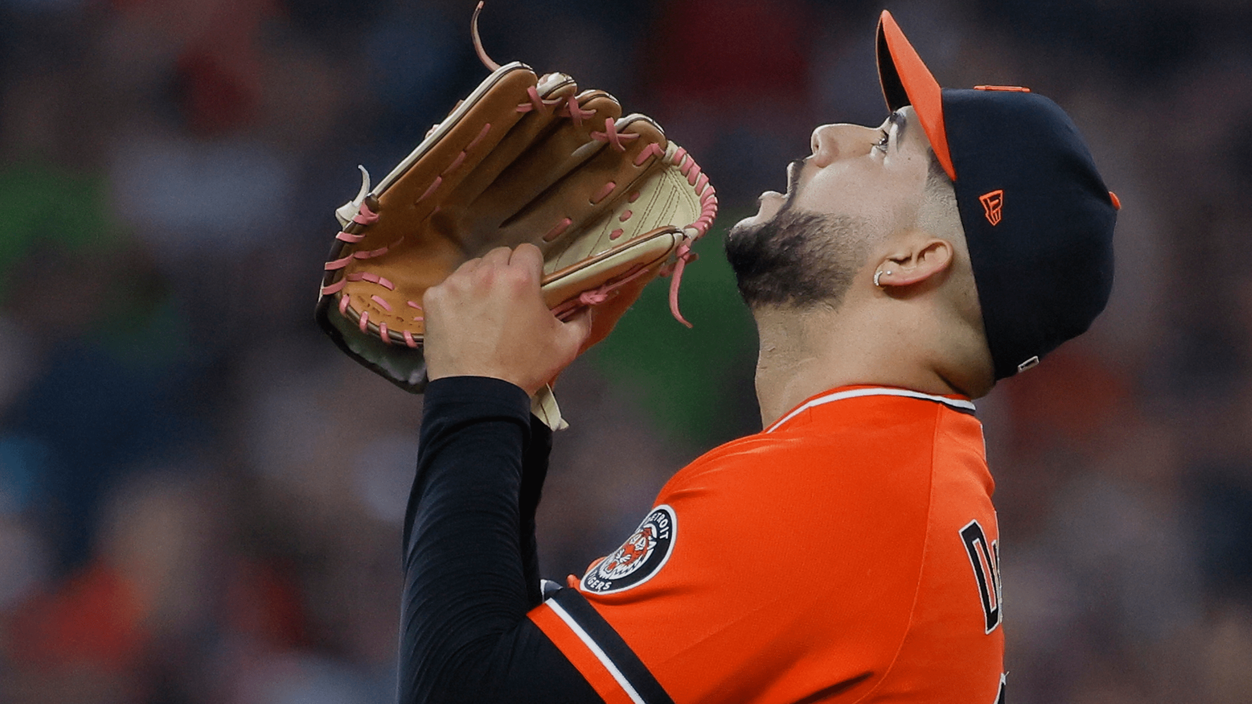 Enmanuel De Jesus looks to the sky after closing out the Tigers' win