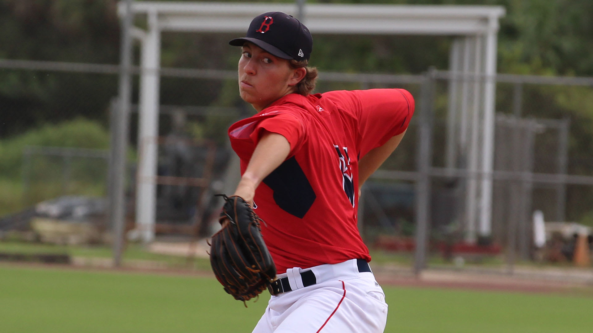 Tyler Uberstine delivers a pitch