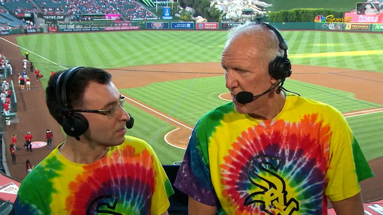 Jason Benetti and Bill Walton before calling White Sox-Angels in 2019