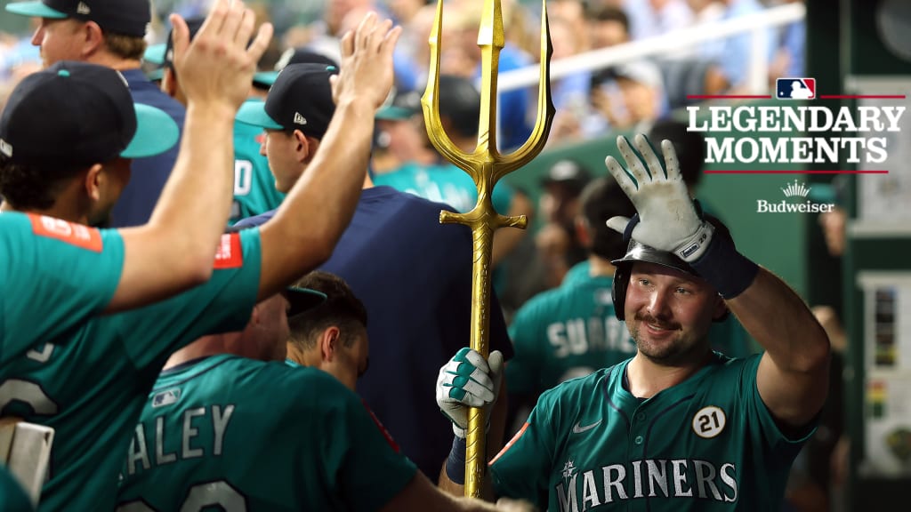 LIVE: Raleigh continues to make home run history