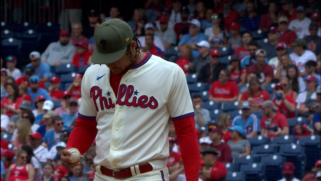 Taijuan Walker fans three