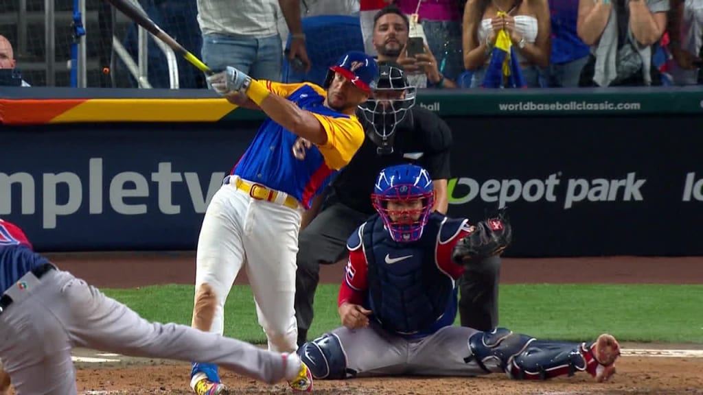 Dominican Republic rally from five runs down to stun United States in WBC, World Baseball Classic