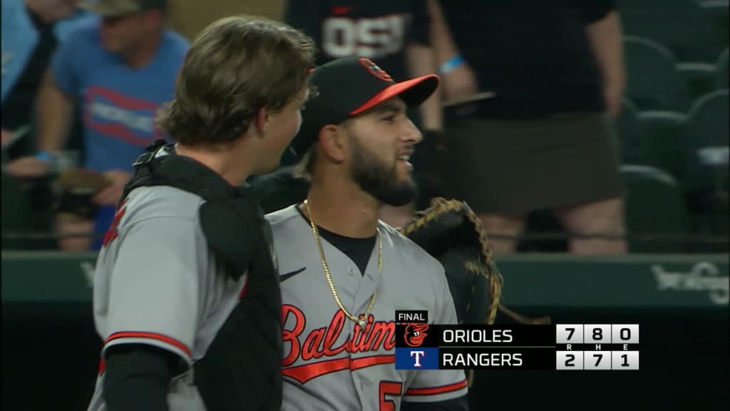 Gibson gets 2nd win, Orioles go deep to beat Rangers 7-2