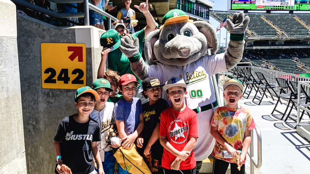 Stomper Oakland Athletics Mascot 3 Ft Bobblehead