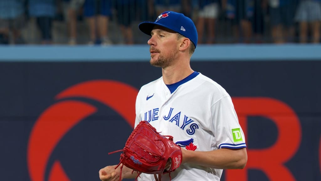 Chris bassitt: Blue Jays ace Chris Bassitt and wife Jessica donate $120,000  to support youth sports program, empowering under-resourced communities