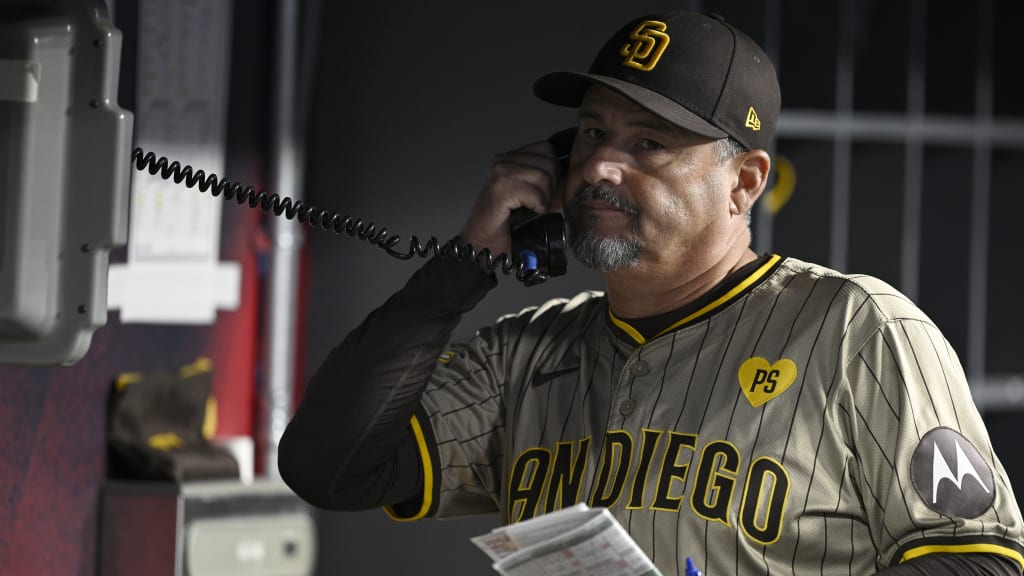 Padres bring back pitching coach Ruben Niebla (source)