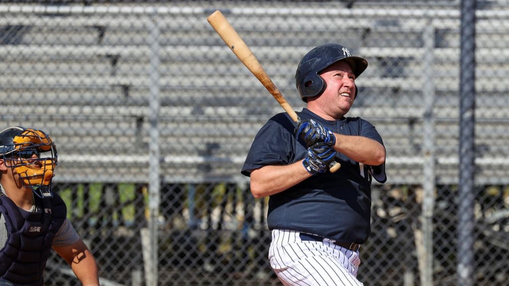 Bryan Hoch takes a cut at Yankees Fantasy Camp. (Mark LoMoglio)