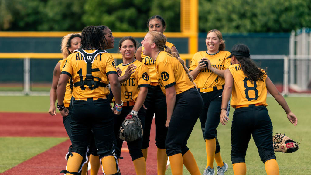 Clemente pulled away from Houston Astros Nike RBI late in a winners bracket title game