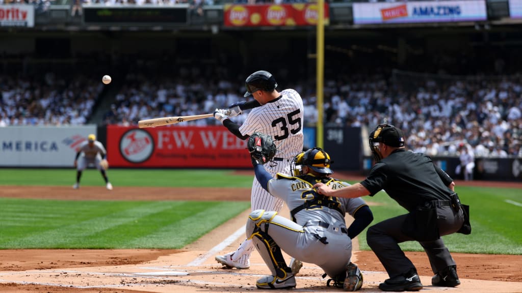 A first roll call is a highlight for any new Yankee, but Cody Bellinger’s first great moment at the plate came in his second game in pinstripes, when he hit the Brewers’ second pitch for the Yankees’ second homer of the day. As the son of a Yankee who played in New York from 1999 to 2001, it was hardly the first time a Bellinger thrived in front of a packed house in the Bronx. (Photo Credit: New York Yankees)