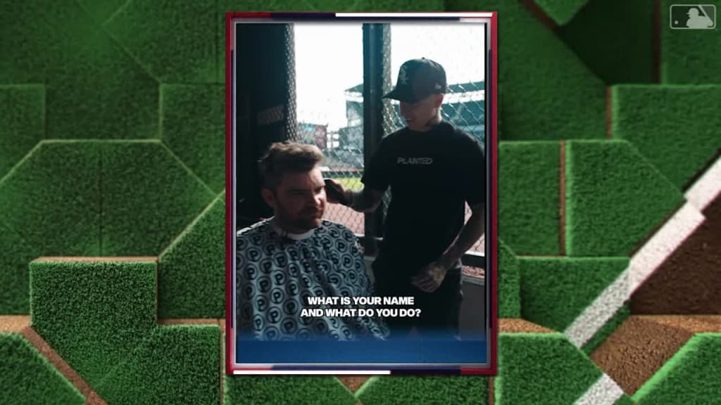 White Sox pitcher Liam Hendriks and viral barber VicBlends spread  positivity during heartwarming chat