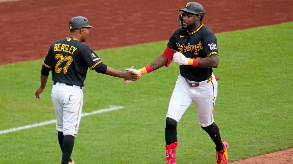 Cruz blasts his way to success only 2 Bucs icons have seen