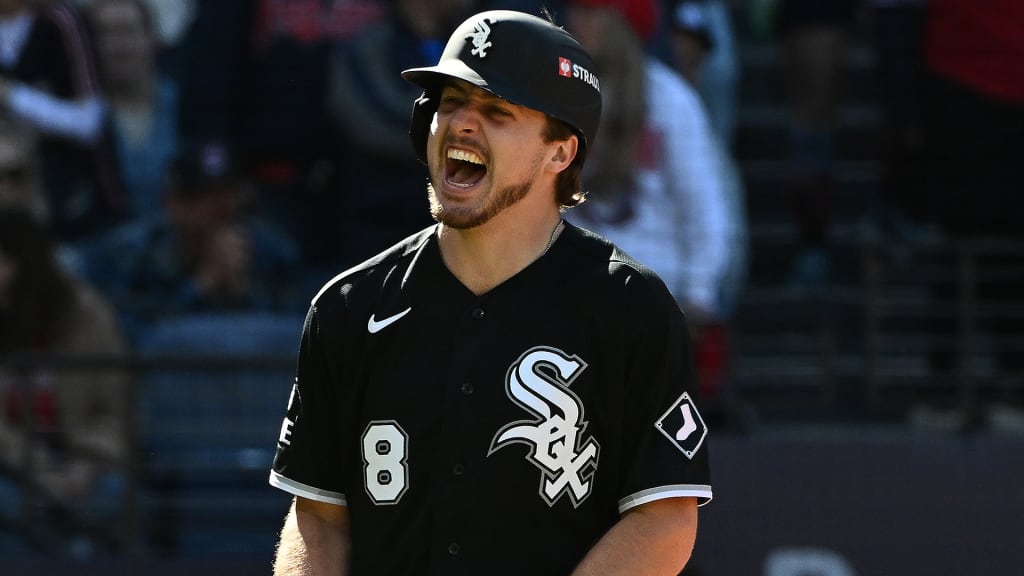 White Sox power past Guardians in Game 1 of ALDS