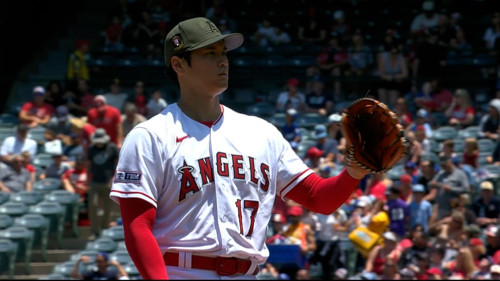 Baseball star Shohei Ohtani encourages ailing boy Shohei, his