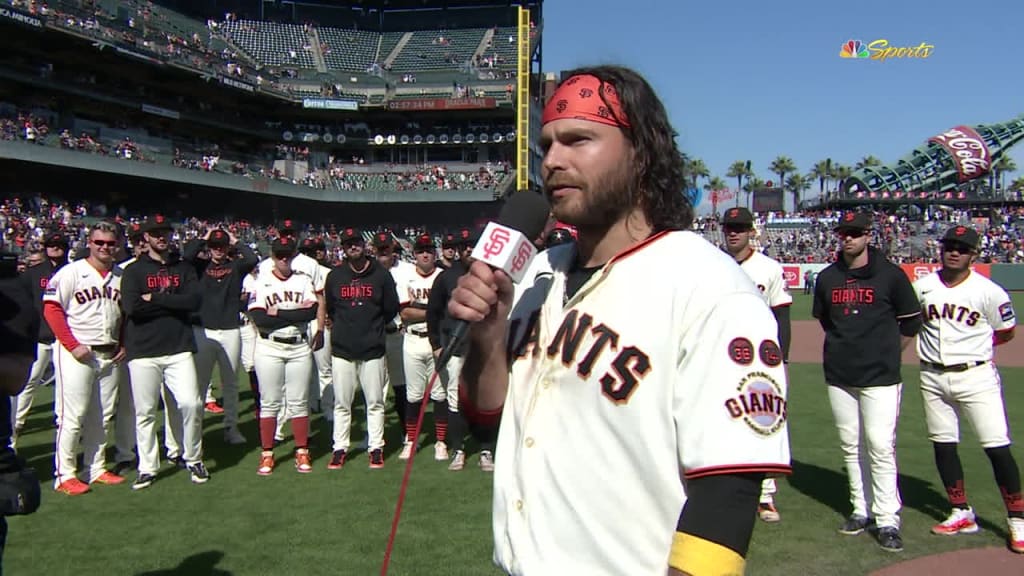 Photos from San Francisco Giants shortstop Brandon Crawford receives  multiple ovations from fans during last game of the season