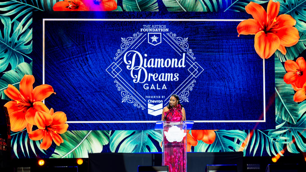 Emelda Douglas, the Astros' SVP of community affairs and the Astros Foundation executive director, gives a speech at the Diamond Dreams Gala. (credit: Houston Astros)