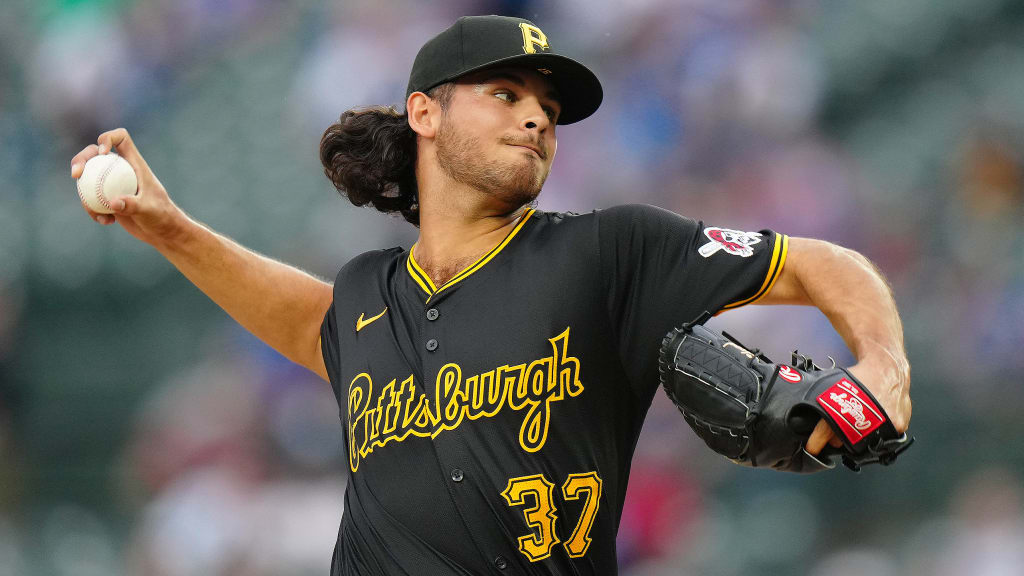 LIVE: Pirates pitching phenoms get first taste of Wrigley