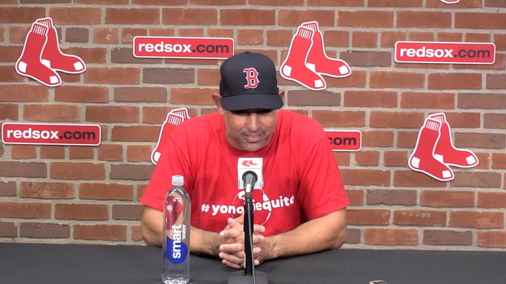 In a rain-shortened Red Sox win, Xander Bogaerts provided one more great  moment for the Fenway faithful - The Boston Globe